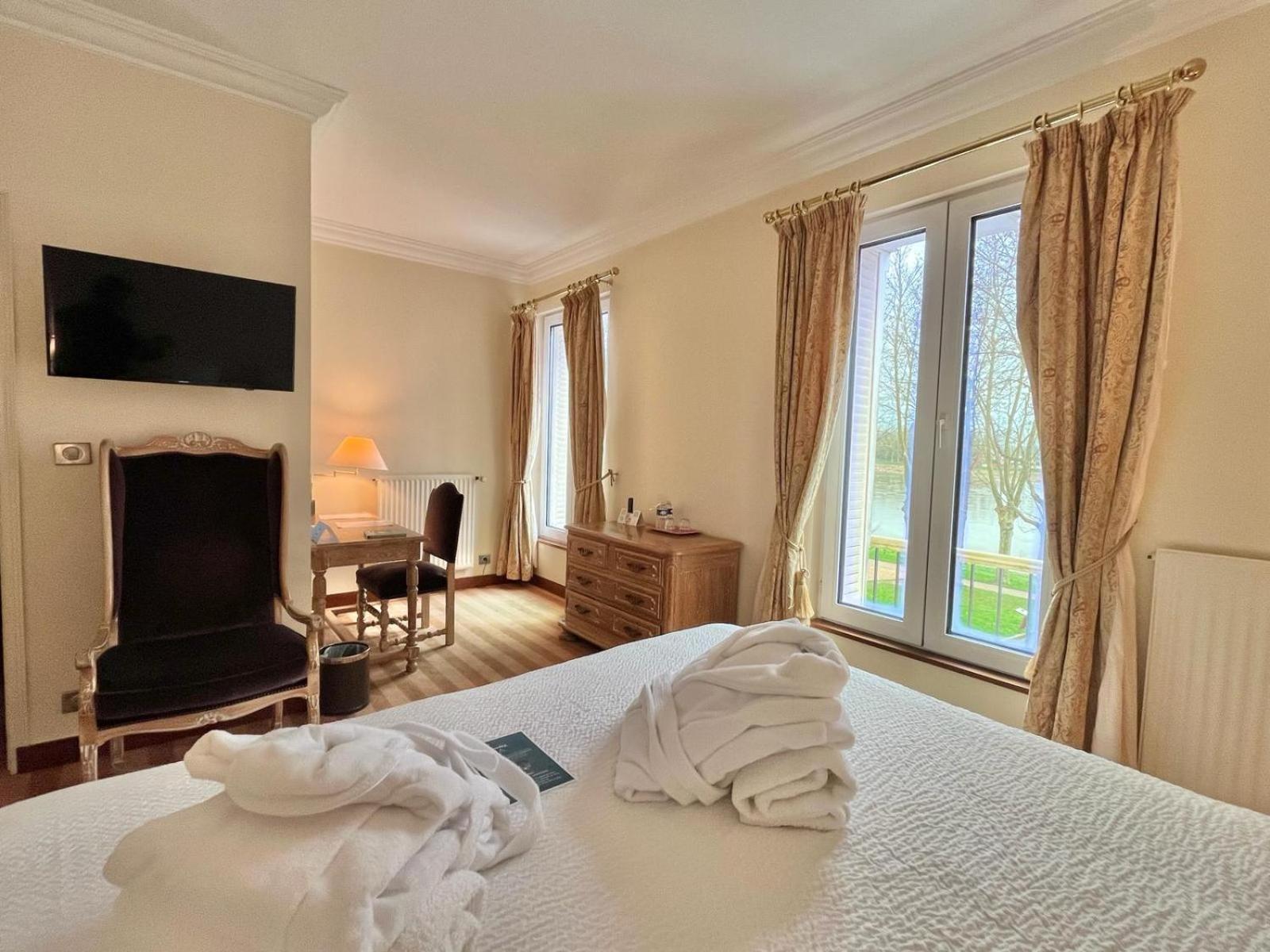 Logis Hotel Le Rivage Gien Exteriér fotografie