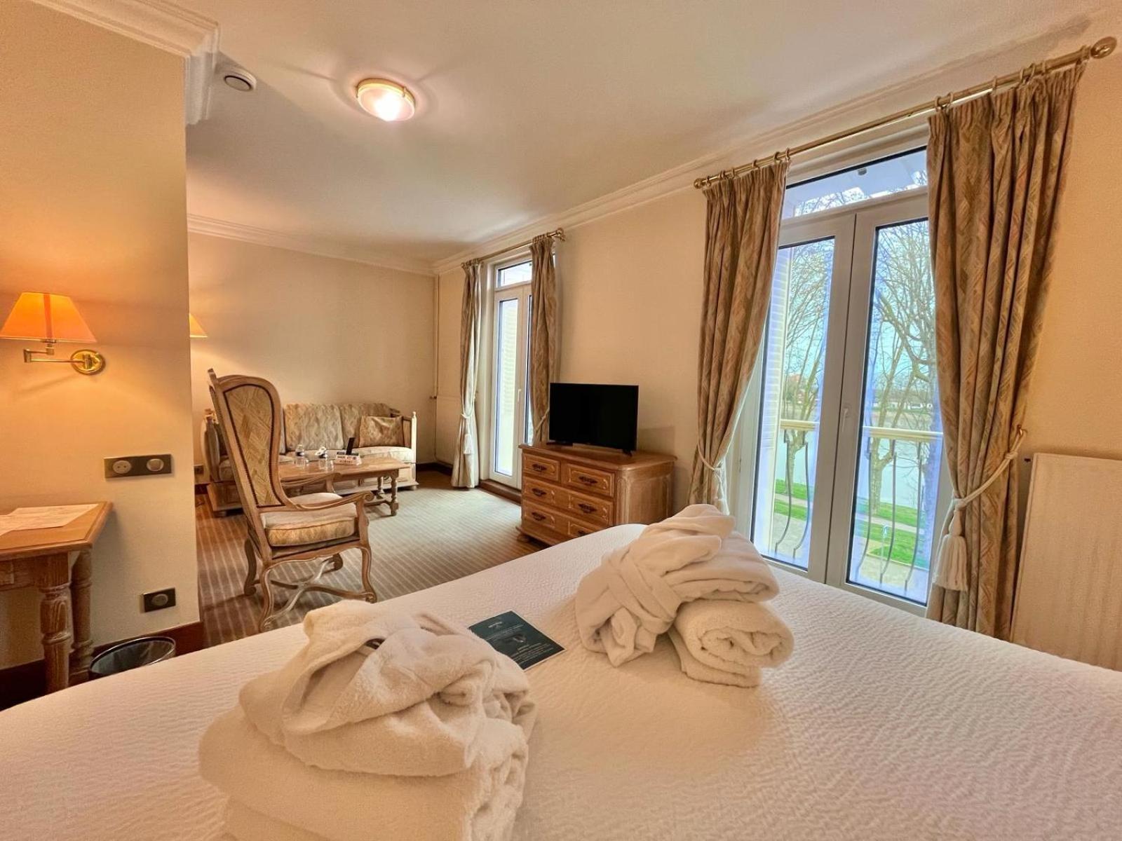 Logis Hotel Le Rivage Gien Exteriér fotografie